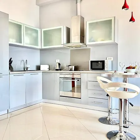 Appartamento Agora Sea View Sarandë