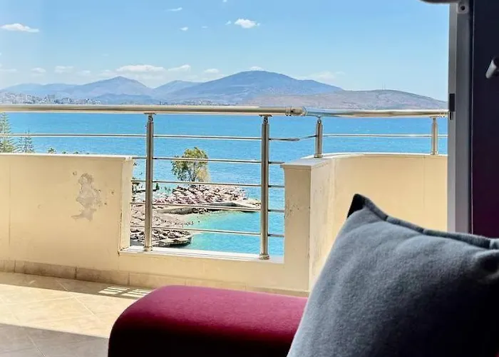 Agora Sea View *