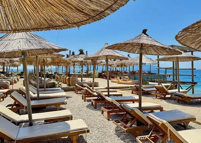 Agora Sea View Apartment *